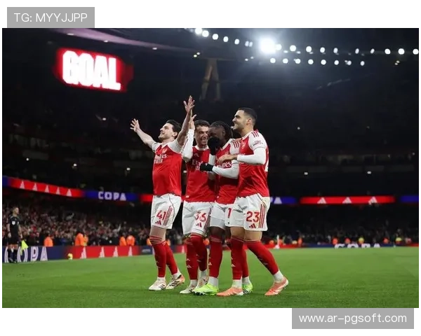 伦敦阿森纳球迷俱乐部彻夜欢庆，欧冠7连胜创纪录